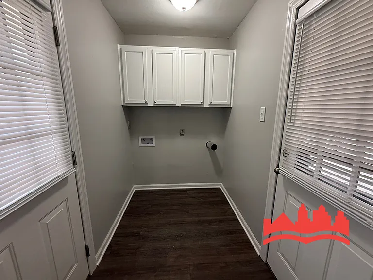 1456 E Raines Rd — Photo 9