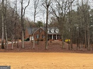 351 Antrim Glen Rd, Hoschton, GA 30548