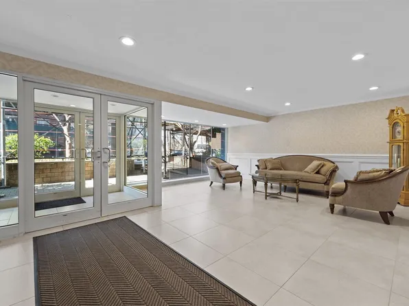 43-25 Douglaston Parkway #5K, Flushing, NY 11363