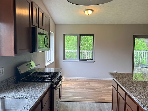 4th image of 4124 Martina Dr