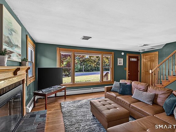 4th image of 121 Hartford Road