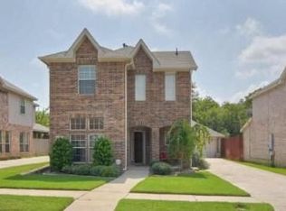 214 Republic Ln, Euless, TX 76040