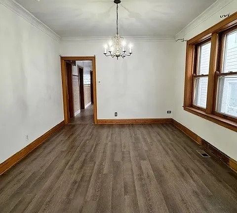 3rd image of 4923 S Komensky Ave