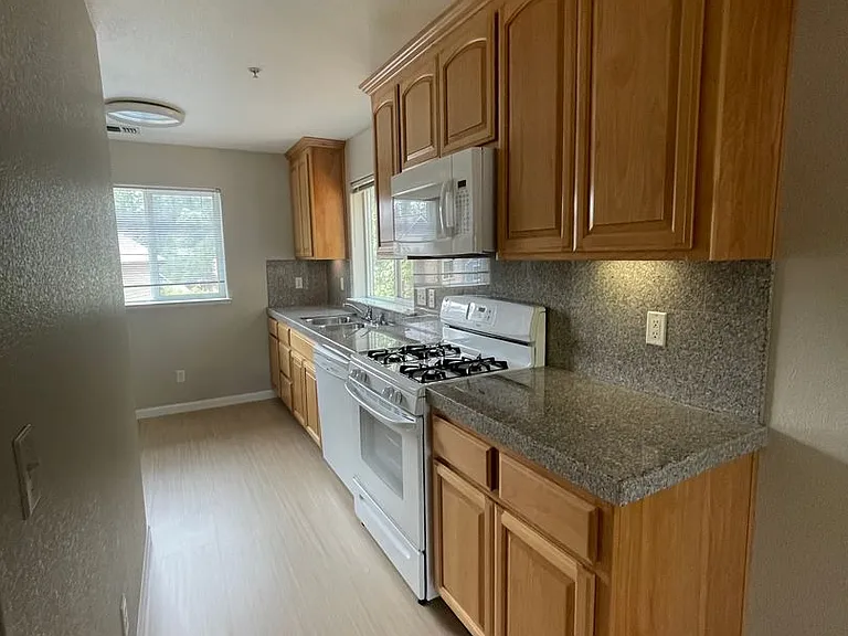 CK Cottages — Photo 12