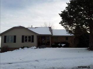 1205 S 167th St, Omaha, NE 68130