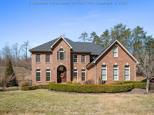 2 Stonegate Dr, Hurricane, WV 25526