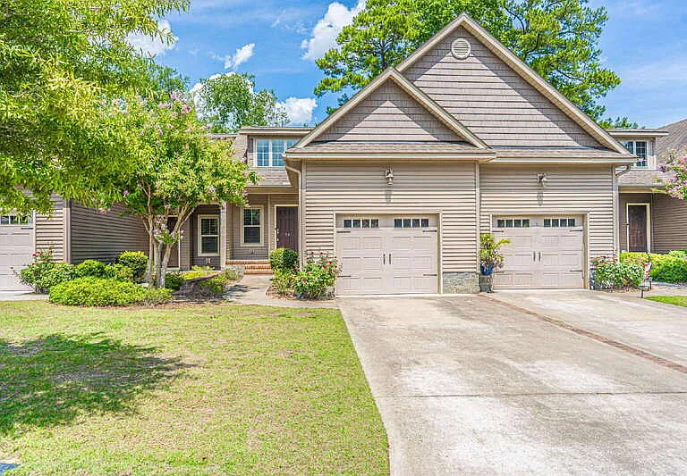 74 Cypress Cir — Photo 1