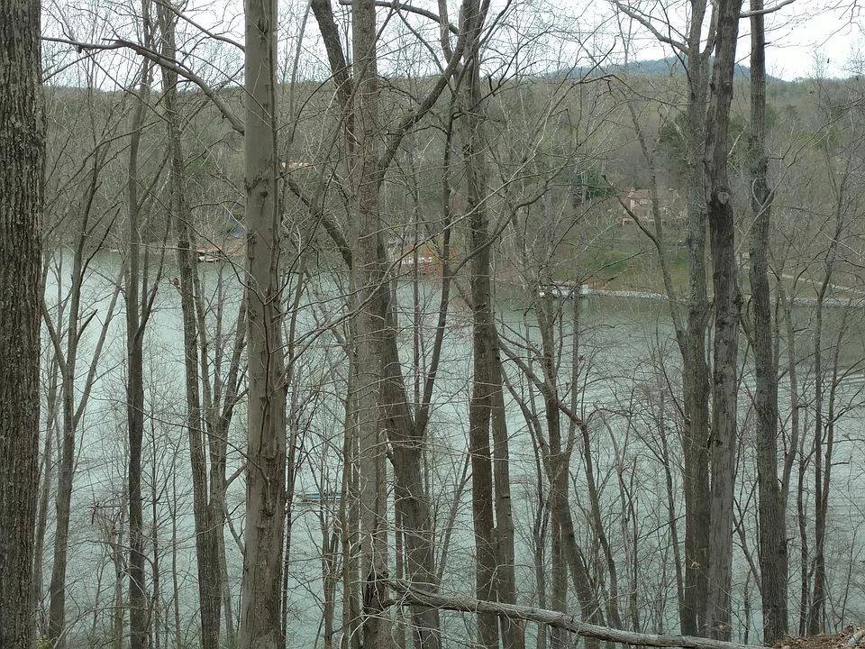 1st image of 80 Old Mill Dr