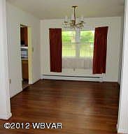 5th image of 370 Forrest St