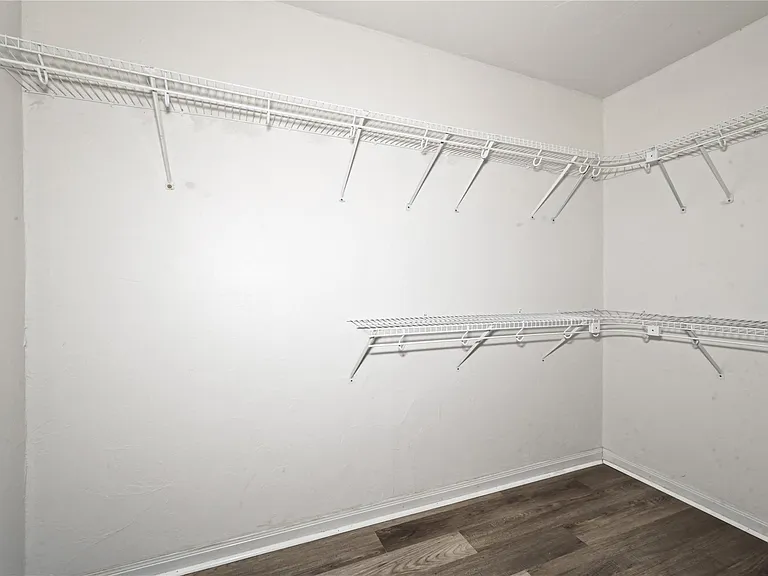 7310 Kite Hill Dr — Photo 16