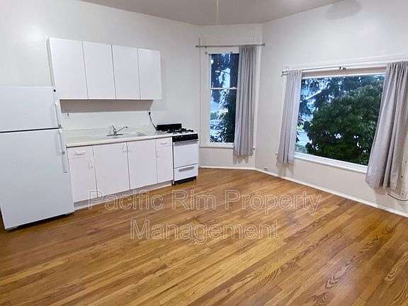 3rd image of 3223 6th Ave APT 5