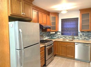 15011 Bayside Ave, Flushing, NY 11354