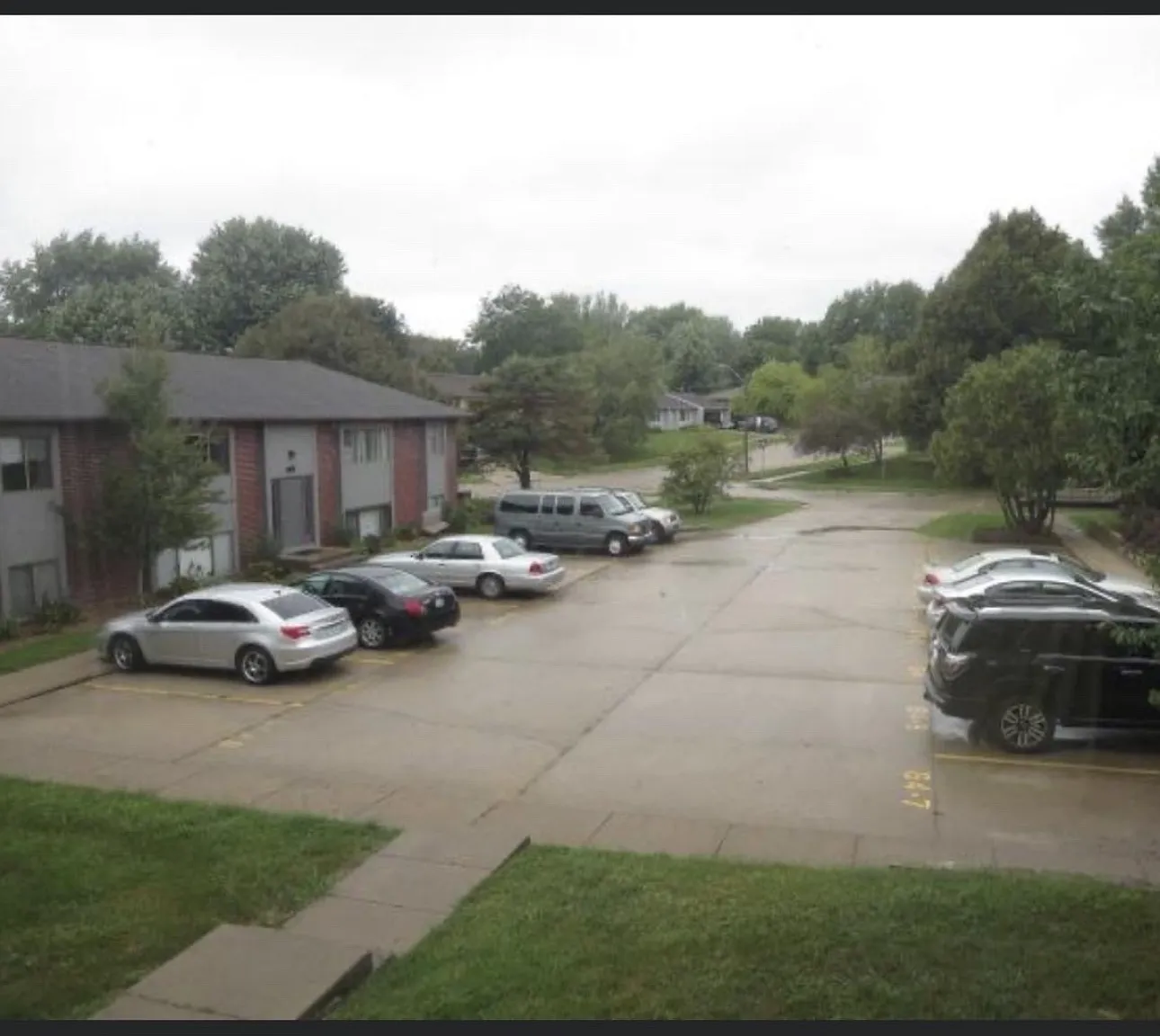 2 bed, 906 sqft, $1,050 — Photo 1