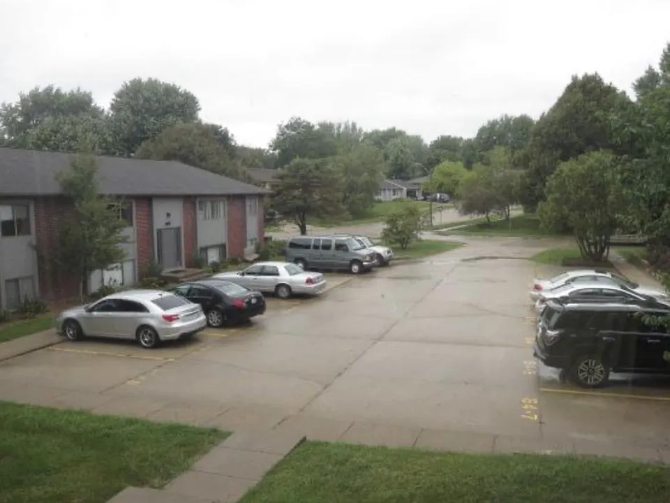 62 Oberlin St #2