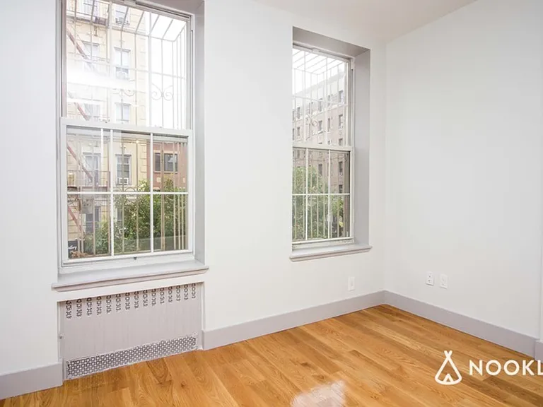 379 S 5th St #4L — Photo 11
