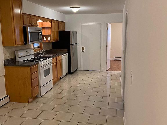 4th image of 5057 W Dakin St #1
