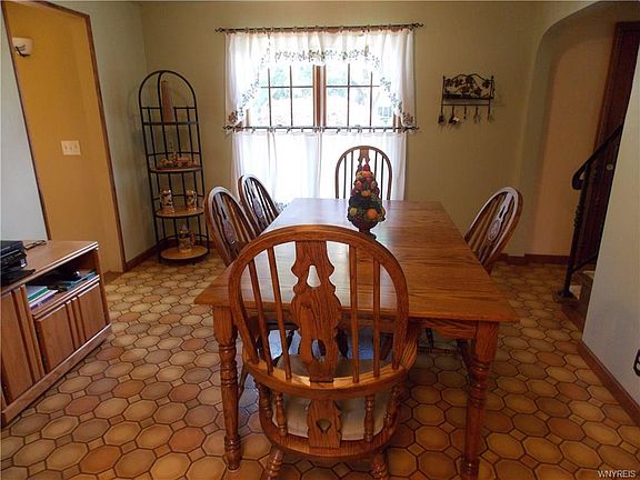 5th image of 4023 Crescent Dr