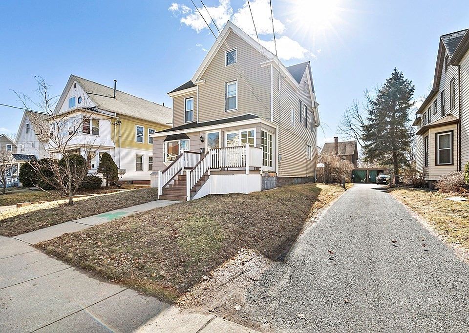 8 Glen St, Holyoke, MA 01040 Zillow