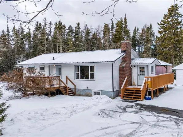 9 Cooks Lake Rd, Saint John, NB E2N 1M7