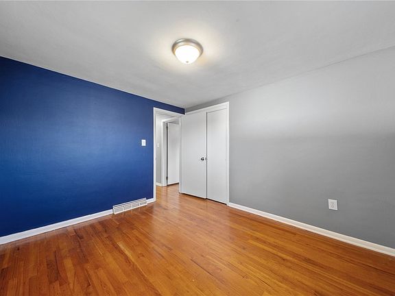 4th image of 1132 Brookside Dr