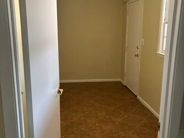 6146 Hill St, Austell, GA 30168