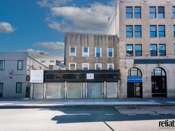 2210 Church Avenue image 3 of 6