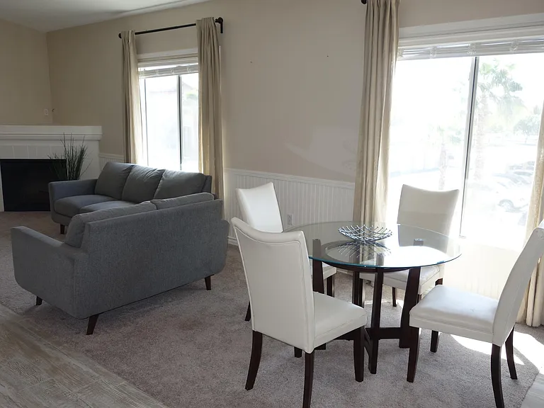 2305 W Horizon Ridge Pkwy #1323-1-1 — Photo 12