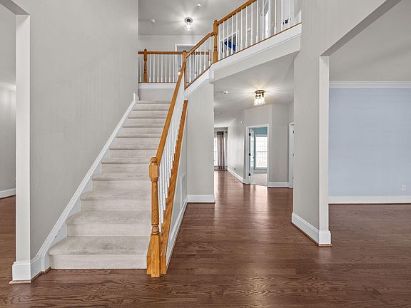 5th image of 2223 Skies St