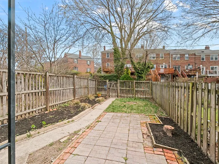 131 Stanmore Rd — Photo 16