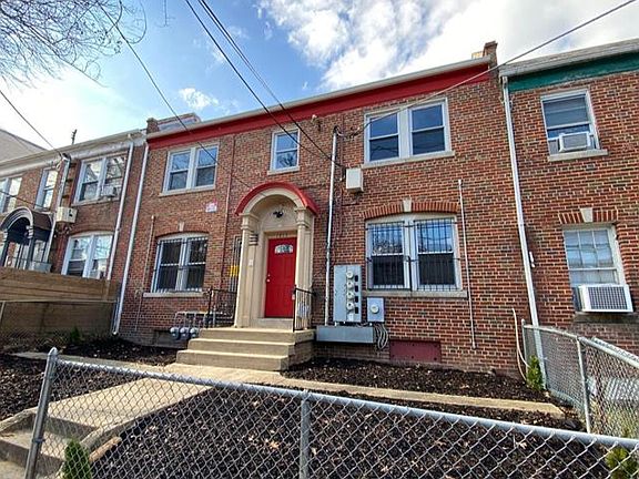 4th image of 1613 18th St SE APT 4