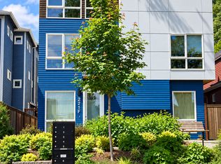 221 24th Ave E Unit D, Seattle, WA 98112