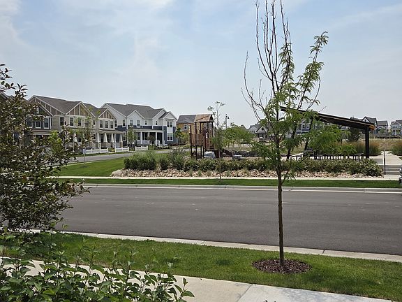 2nd image of 184 Ash Cir