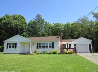 35 Bowdoin St, Houlton, ME 04730