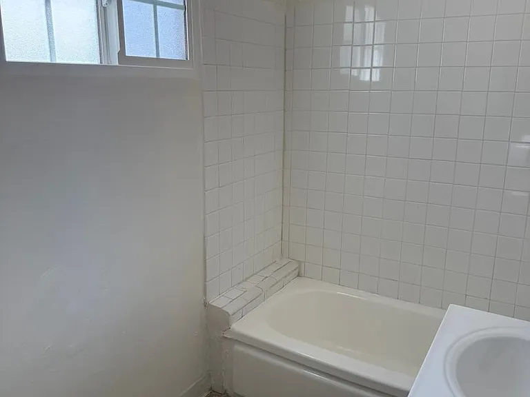 4729 San Vicente Blvd — Photo 9