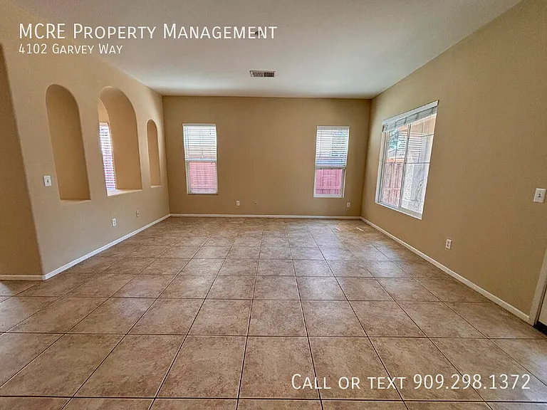 4102 Garvey Way — Photo 7
