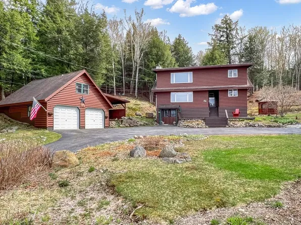 930 Deerland Rd, Long Lake, NY 12847