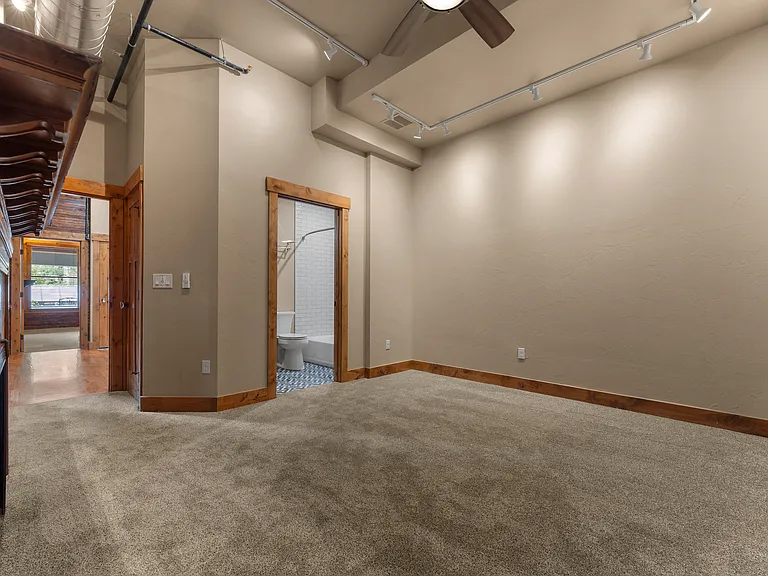 1128 N Grant St #100 — Photo 15