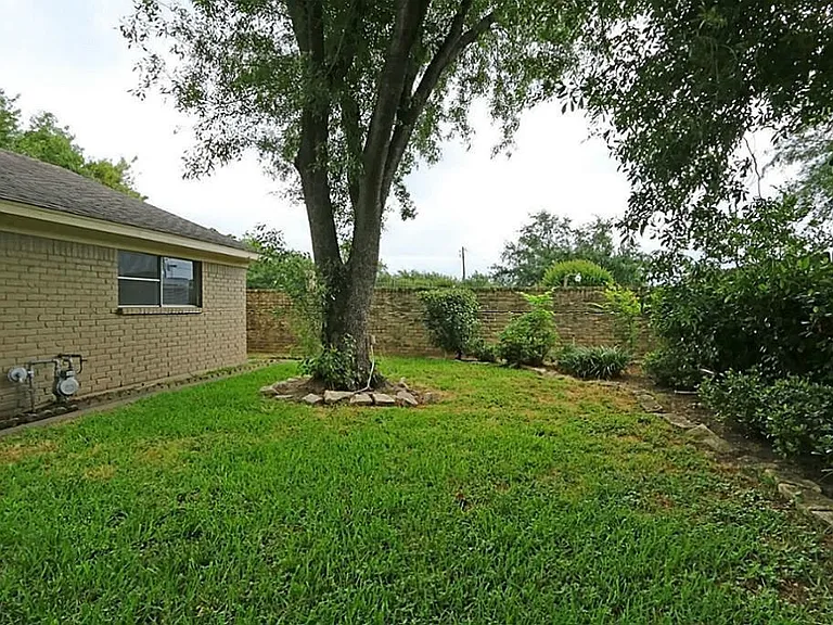 12623 Westella Dr — Photo 19