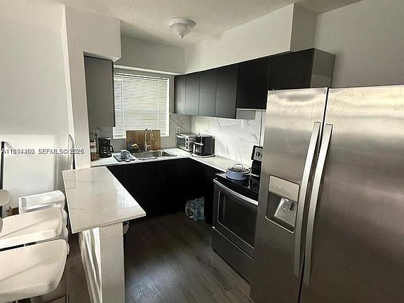 4th image of 13130 Aswan Rd