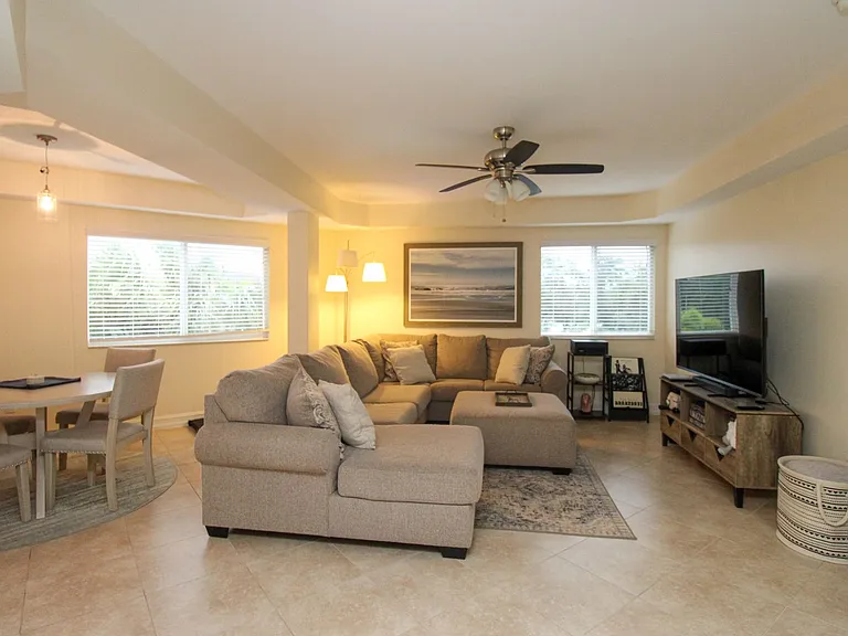 1100 Pine Ridge Rd #B-301 — Photo 13