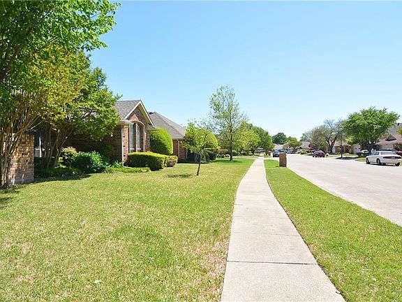 3rd image of 2809 Big Oaks Dr