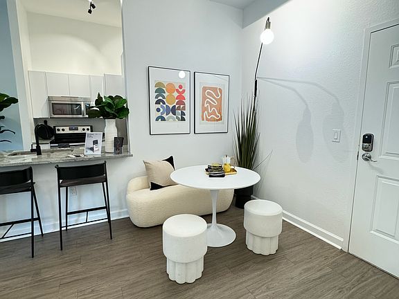4th image of 8235 Lake Dr APT 101