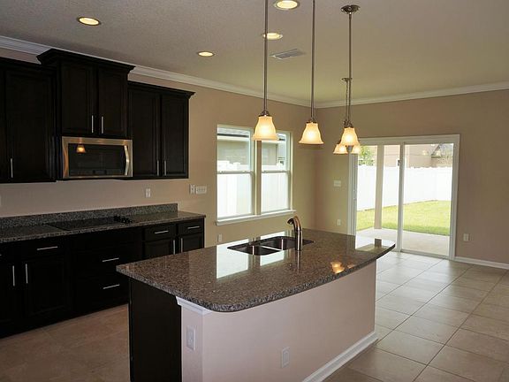 4th image of 117 Ferris Dr