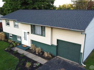 2742 County Line Rd, Beavercreek, OH 45430