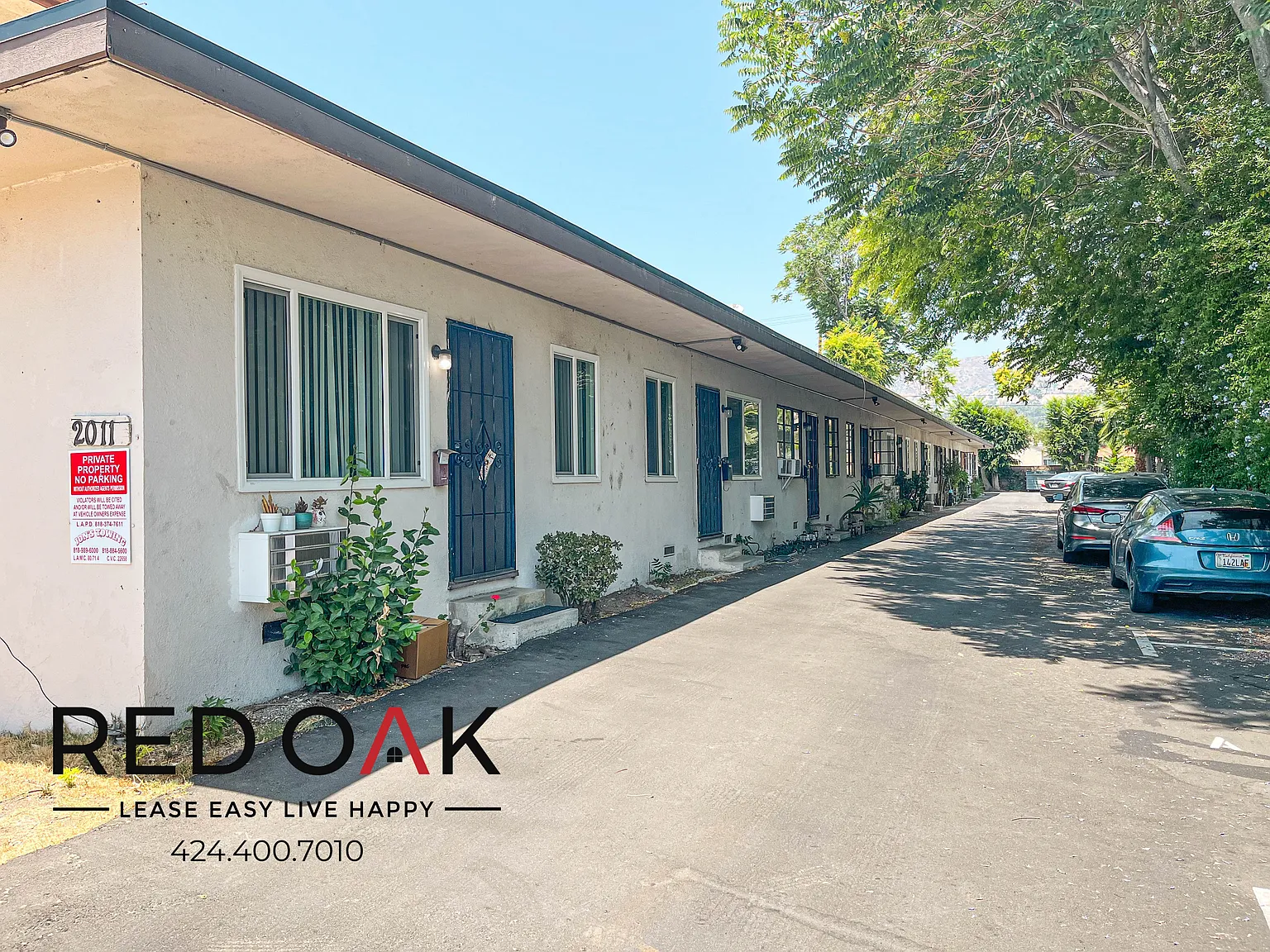 ~Low Deposit~ Stylish Studio With Eat-In Kitchen, On-Site Laundry, And Included Parking ~ In Beau... — Photo 3
