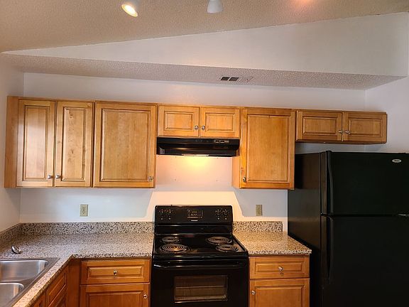 3rd image of 3039 Woolridge Dr