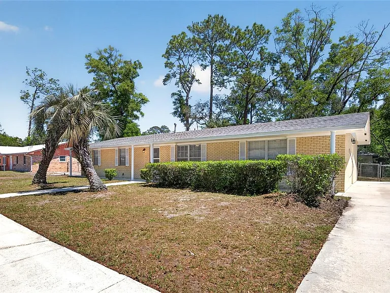 3907 NW 21st St — Photo 30