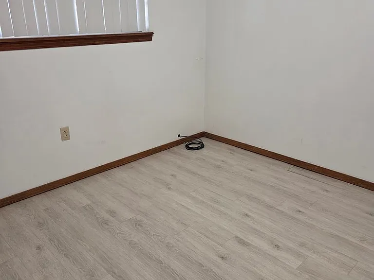 2201 N Main Street 120 Sequoya — Photo 4