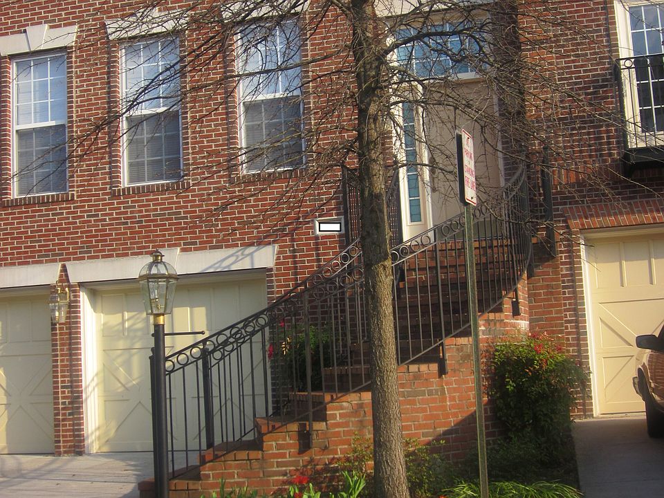 1st image of 2417 Cypress Green Ln