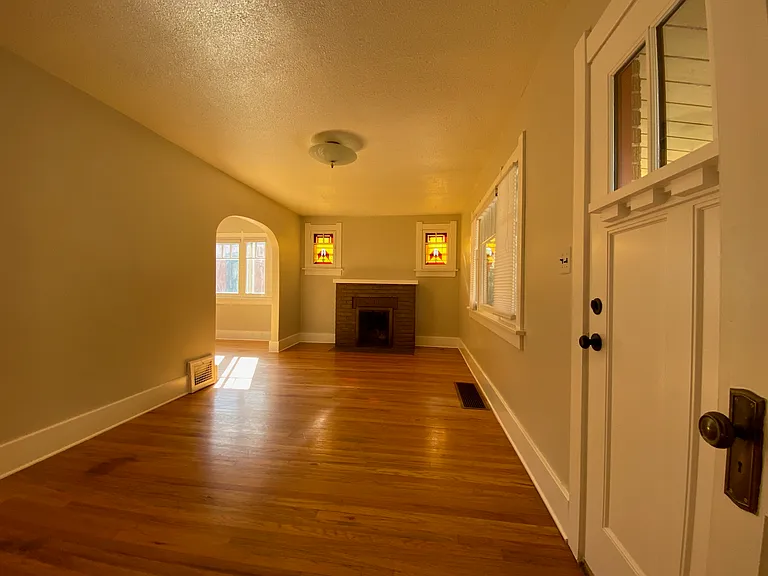 808 S Grant St — Photo 3